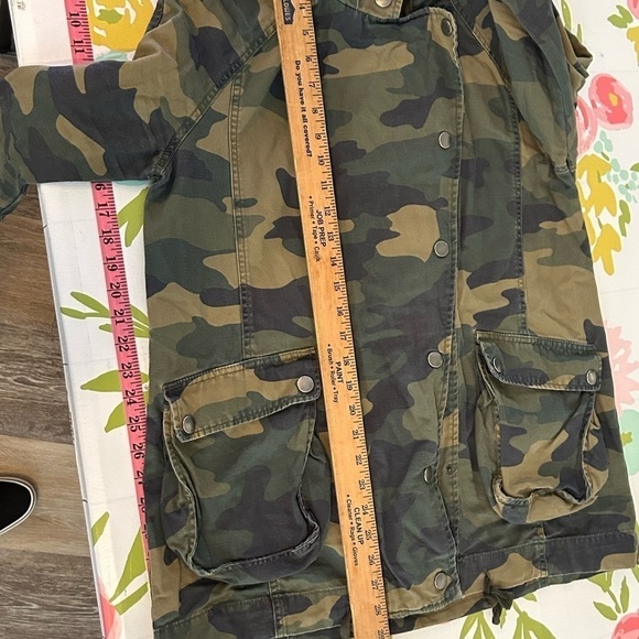 Rubbish Medium Cargo Camouflage Utility Jacket - Picture 8 of 10